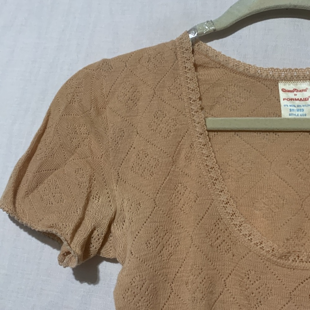 🌹FREE w/purchase Vintage wool Tan Knit Blouse sweater lace trim - Picture 4 of 7